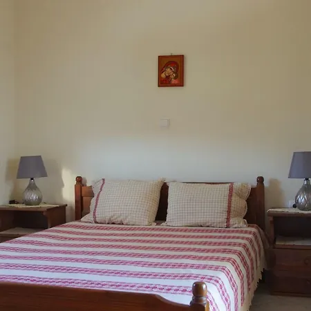 בית נופש Limnes